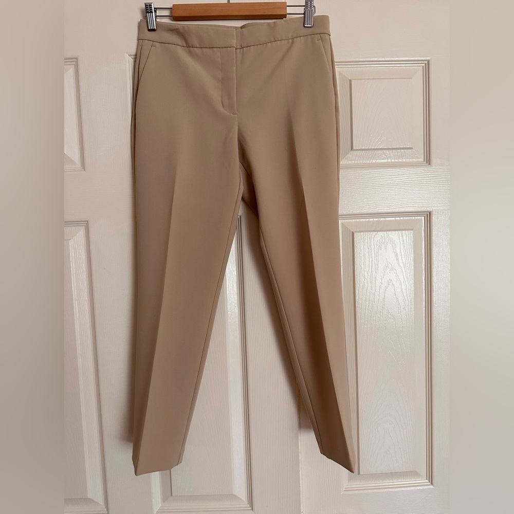 ZARA - Casual-office style beige pants🤓